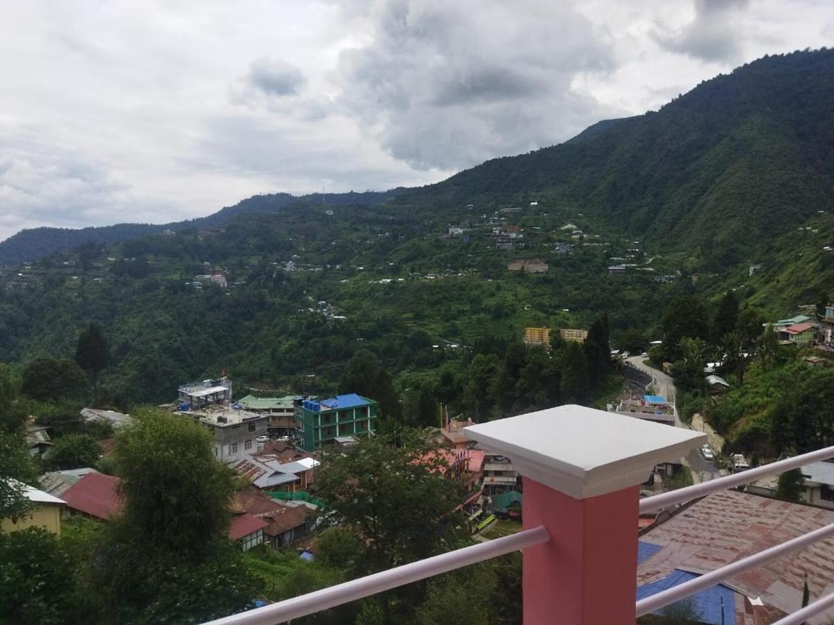 Hotel Nambrog Bomdila Bagian luar foto